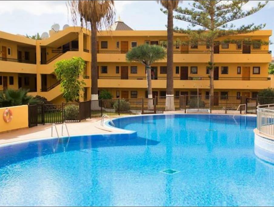 Studio In Torres Del Sol Griffin Near The Beach アロナ エクステリア 写真
