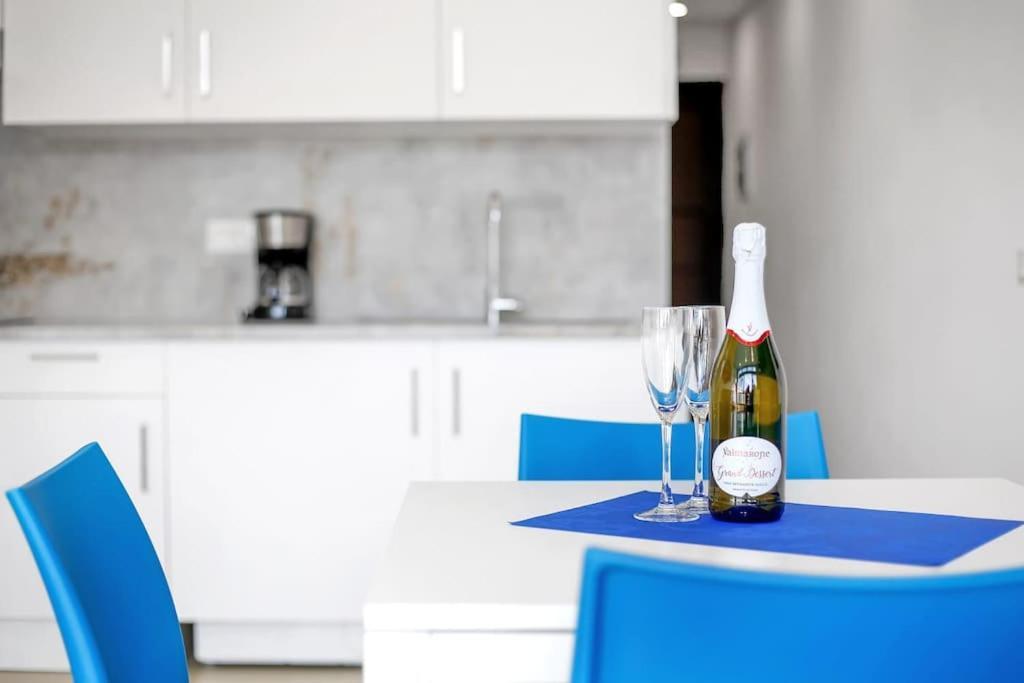 Studio In Torres Del Sol Griffin Near The Beach アロナ エクステリア 写真