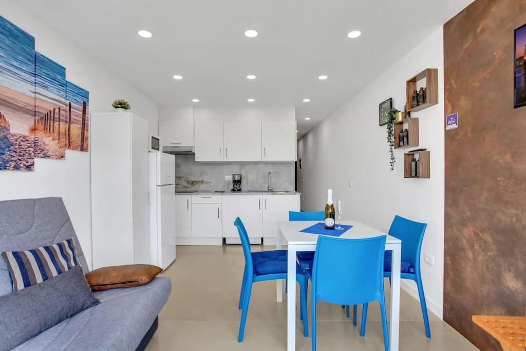 Studio In Torres Del Sol Griffin Near The Beach アロナ エクステリア 写真