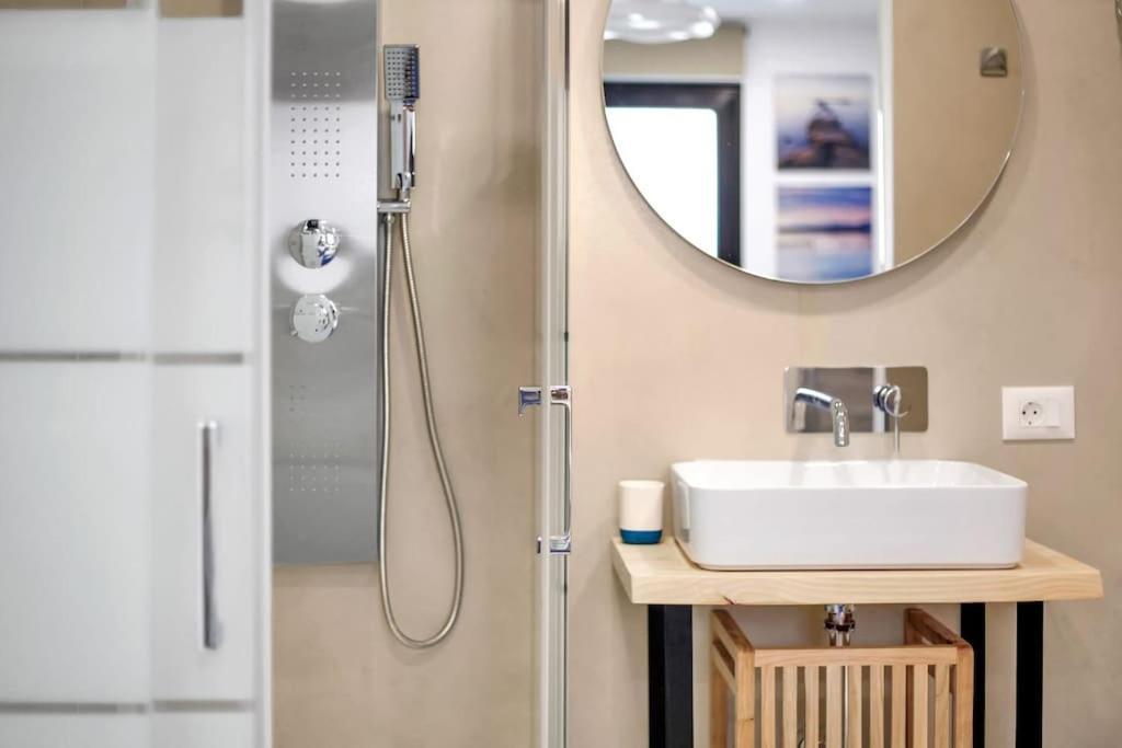 Studio In Torres Del Sol Griffin Near The Beach アロナ エクステリア 写真