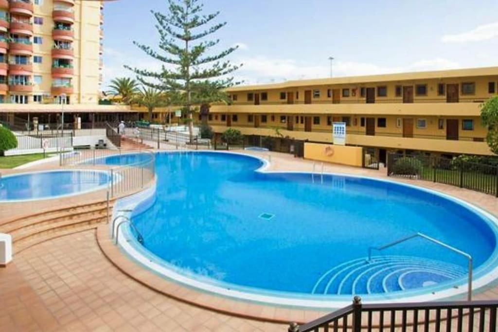 Studio In Torres Del Sol Griffin Near The Beach アロナ エクステリア 写真